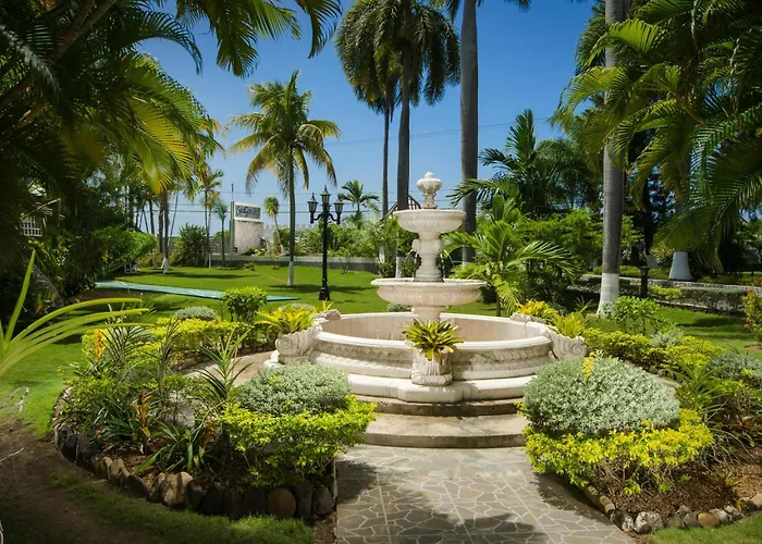 Seagarden Beach Resort Montego Bay